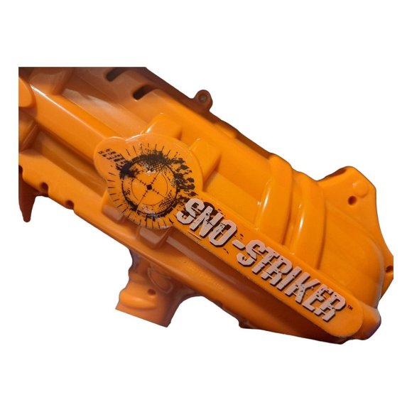 Sno-Striker Snowball Launcher Winter Snow Fun Ideal  NEW Snowball Fight Snow Day - Picture 8 of 9